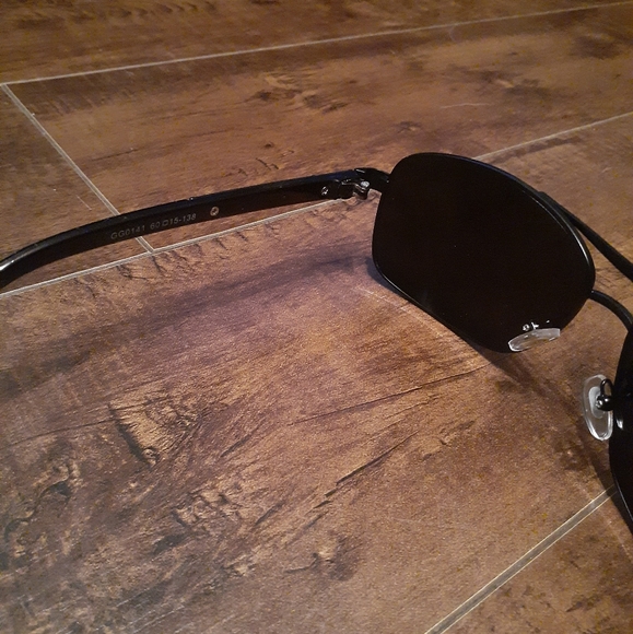 Gucci Aviator Sunglasses 2022 Black On Black Dark Lens - Picture 3 of 4